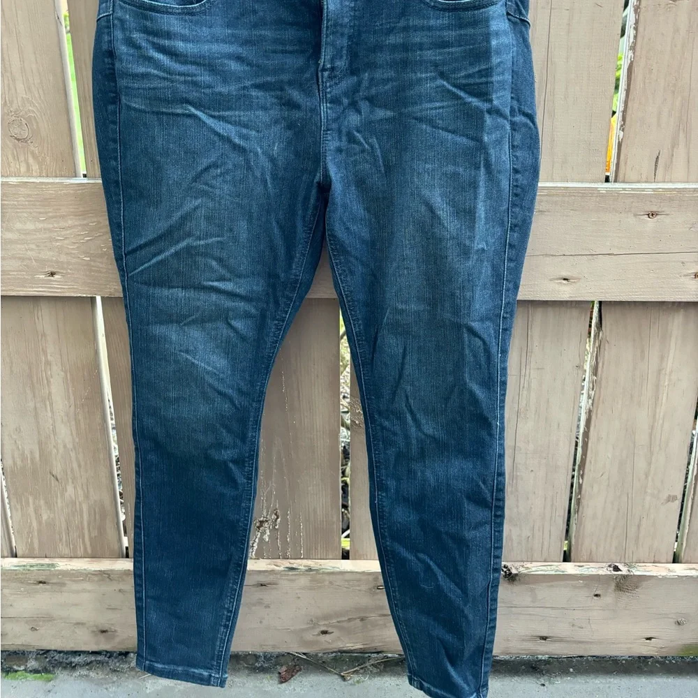 🎉NWT🎉 Torrid Premium Stretch Bombshell Skinny Sz 14s Jeans - Picture 6 of 9